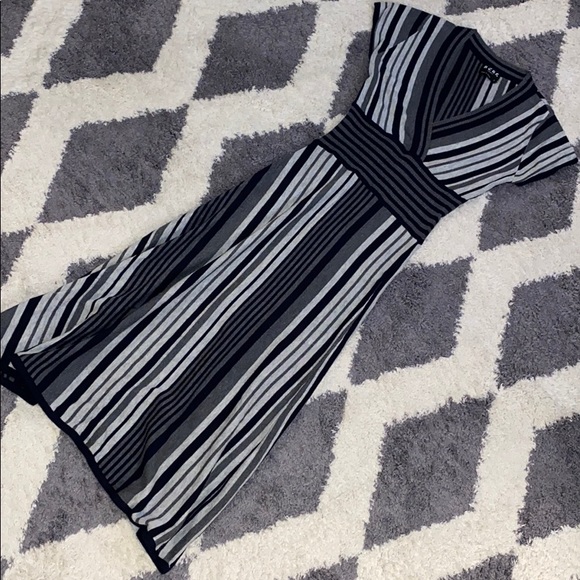 BCBG Paris striped dress size small - Picture 3 of 9